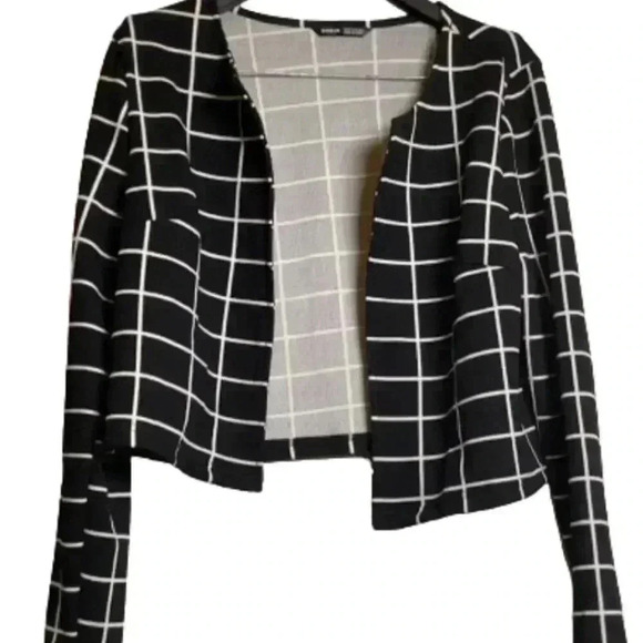 Women's 2 Piece Suit - Black Plaid - Size Medium - Office - Picture 4 of 10